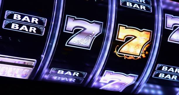 Mahjong tile symbols and payout values