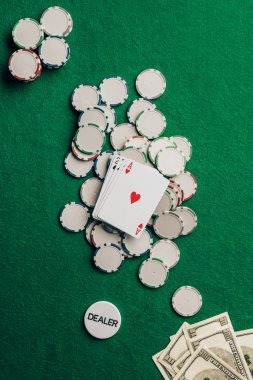 Free spin bonus trigger and multiplier display